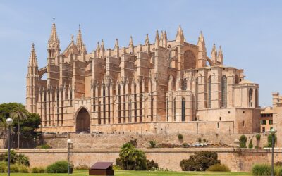 La Catedral de Palma de Mallorca: Historia, arquitectura y guía para tu viaje